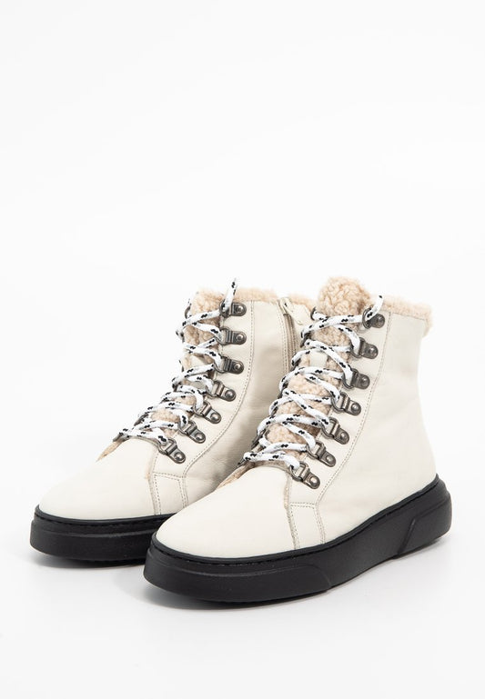 Toni Pons Ankle boots Off-White (ZZO2Y8401-E00) Women